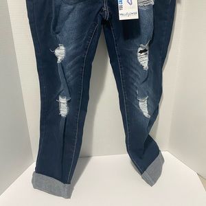 Womens size 7/28 jeans brand new